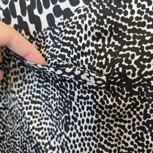 Express Women's 0 Black and White Abstract Print Dressy Satin Shorts - Picture 12 of 16